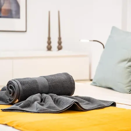 Location - Walk To The Beach, Shops & Dining Appartement *