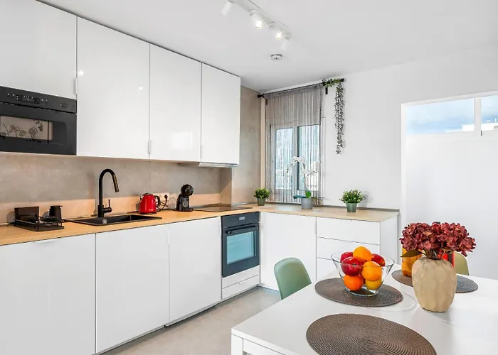 Location - Walk To The Beach, Shops & Dining * 플라야데라스아메리카스