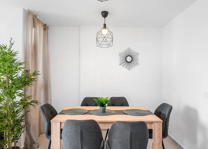 Location - Walk To The Beach, Shops & Dining * 플라야데라스아메리카스