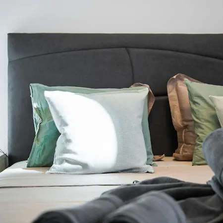 Location - Walk To The Beach, Shops & Dining Playa de las Americas (Tenerife)